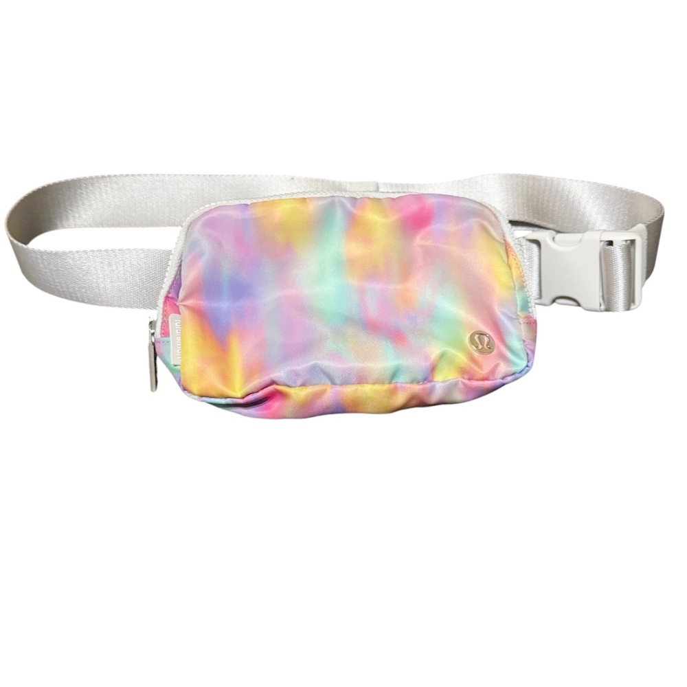 Lululemon Everywhere Belt Bag 1L- Prism Wash‎ Print Multi/Vapor